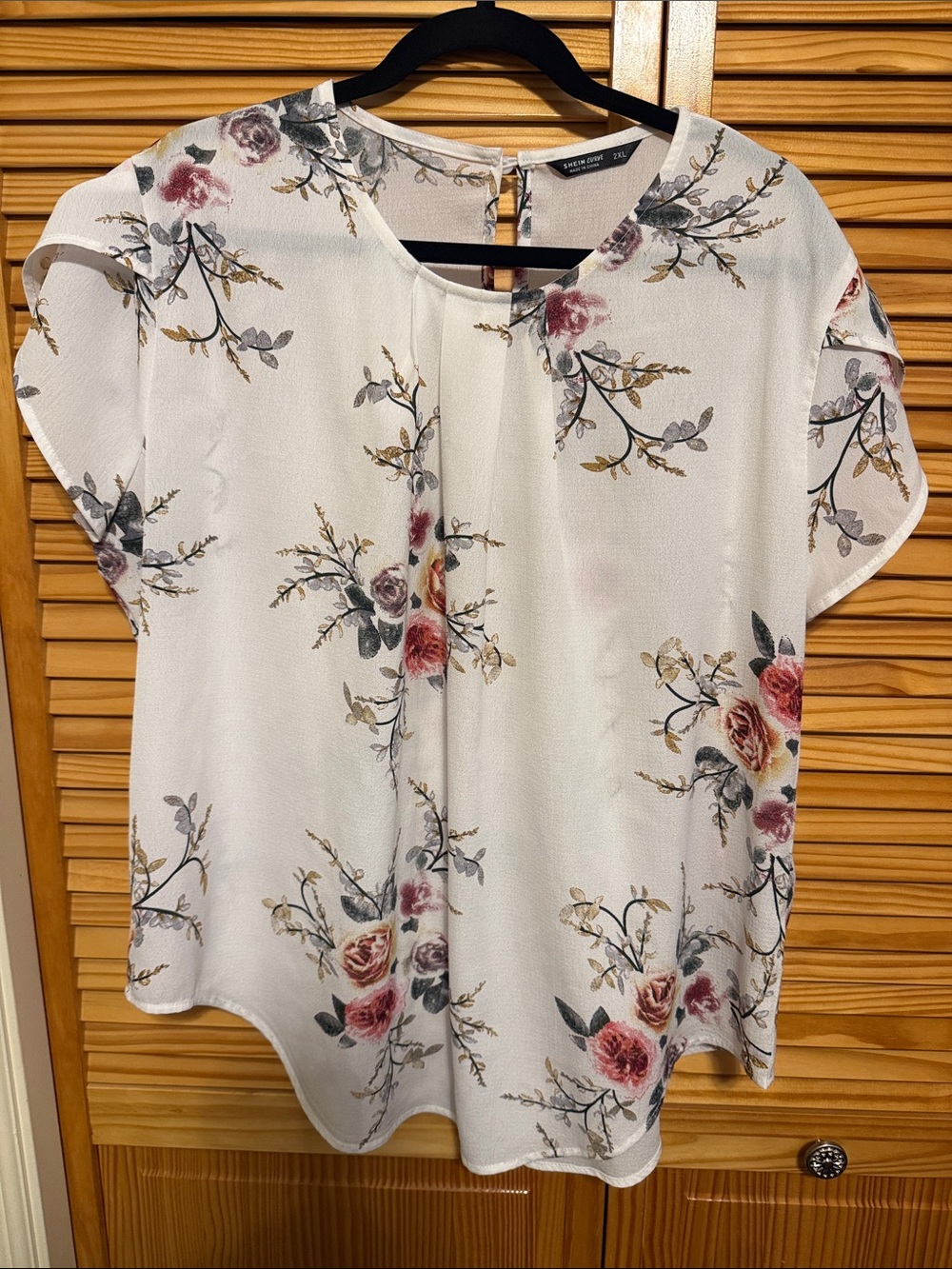 SHEIN Cream Short-Sleeve Floral Blouse with Rose Print